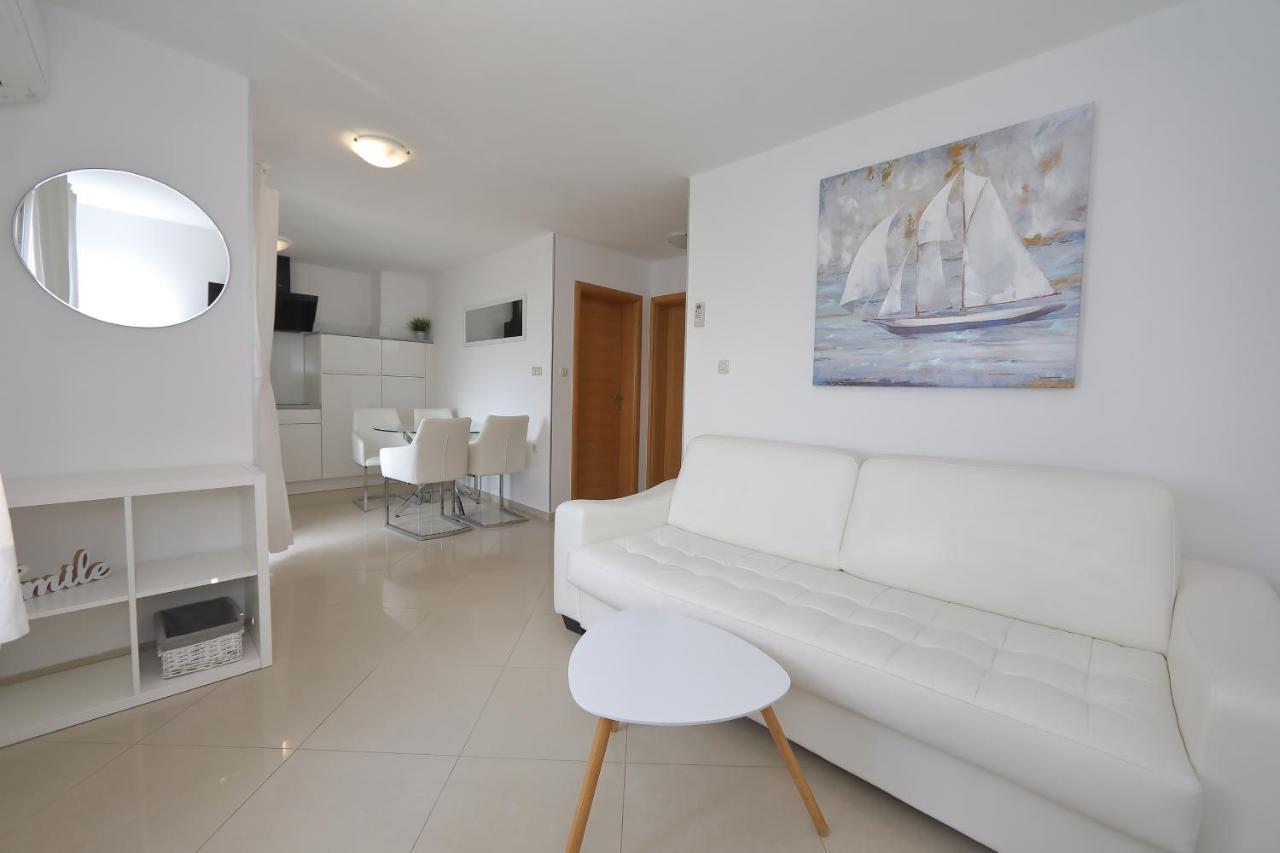 Apartments Nina Bibinje Exterior photo